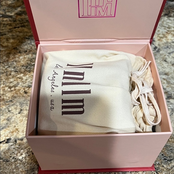 llnllm- NEW MINI LEATHER CROSSBODY/ CHAINBOX - Picture 13 of 13